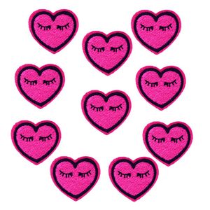 10 pçs remendos Smile Love Heart emblemas para roupas bordados remendo apliques de ferro em remendos acessórios de costura para DIY clo245W