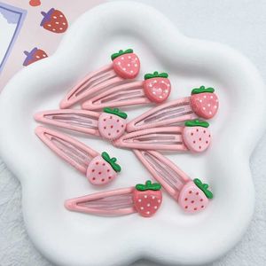 Dziewczyny różowa truskawka spinka do włosów aluminiowa szpilka Barrettes Bangs boczny klips antypoślizgowy owoc w stylu kreskówki BB Snap Clip akcesoria do włosów