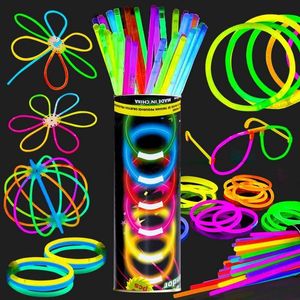 Pałeczki świetlne LED Glow Bulk Glowsticks Stick Bransoletki Naszyjniki w ciemności Neon Party Wielkanoc Boże Narodzenie Halloween Supplies 230705