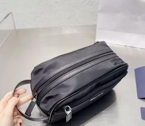 Bolsa de maquiagem masculina de designer bolsa de cosméticos de grife preta de náilon bolsa de higiene pequena bolsa de maquiagem bolsa de lavagem bolsa de moda triângulo TOP