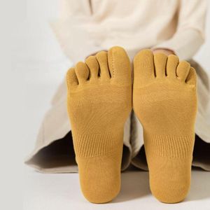 Skarpetki damskie Jednokolorowa bawełna Pięć palców palców Mężczyźni Oddychająca załoga Sport Running Elastyczny palec u nogi