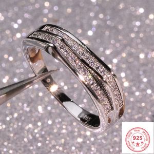 Yan Taşlarla 100 Gerçek 925 Gümüş Sterling Vs1 Elmas Yüzük Kadınlar için 1 Karatlar Topaz Bizuteria Anillos Taş Damga Takı 230704