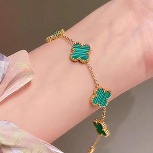 Charm Bracelets Luxury Clover Designer Bracelet Mother Of Pearl 18K Gol Love Bangle Shining Crystal Diamond Jewelry For Drop