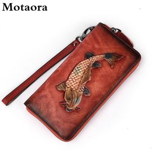 Motaora frauen Brieftasche Retro Echtes Leder Brieftasche Für Weibliche Neue Armband Zipper Handy Tasche Golden Fish Gravierte Kupplungen