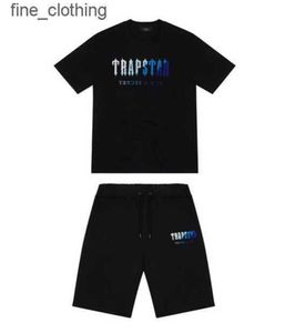 トップ Trapstar 新しいメンズ T シャツ半袖衣装シェニール トラックスーツ ブラック プリント コットン ロンドン ストリートウェアS-5676788