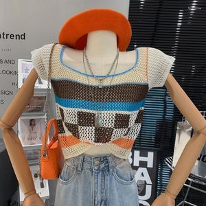 女性のセーター衣料品 2023 夏スウィートガールスクエアネック中空ニットシャツトップデザイン半袖プルオーバー