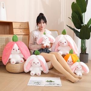 35 cm kreative lustige Puppe Karottenkaninchen Plüschtier gefüllter weicher Hase versteckt sich in Erdbeerbeutel Spielzeug für Kinder Mädchen Geburtstagsgeschenk