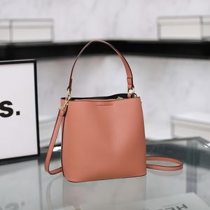 Brand 23ss Day Packs Women's Bucket Bag Women’s Fashion 2023 New Women's Bag Bag Crossbody Bag Conditer Counter Counter