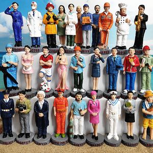 Decoratieve objecten Beeldjes 28 stijlen 9cm professionele tekensets Dokter verpleegster astronauten Miniatuur cake decor kamer tafel decoratie sculptuur 230704