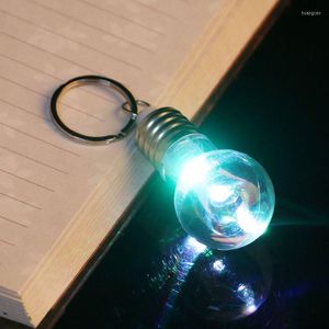 Keychains D7WB Mini Change Color Creative LED Lamp Bulb Light Key Chain Ring Night