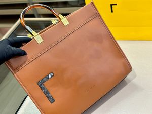 Borse di lusso di alta qualità Borse da donna Borsa a tracolla in pelle di vacchetta di design Borsa da donna Tote Capacità Borsa di lusso di marca Borse grandi