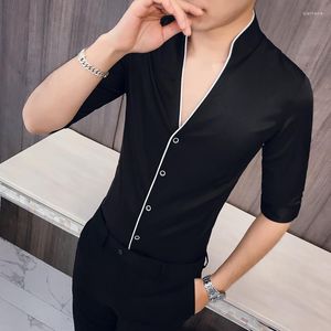 Camisas casuais masculinas verão meia manga para roupas masculinas 2023 simples ajuste fino decote em v smoking blusa homme preto/branco