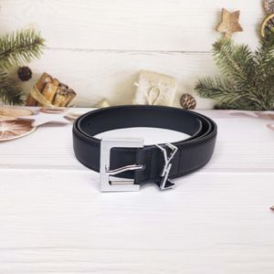 2023 Bälten Mens Desinger Belt Leather Fashion Womens Accessories Luxury Letter Midjeband Big Gold Buckle High Quality Casual äkta läderlängd Rem