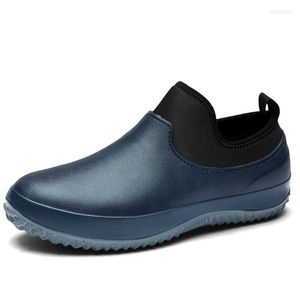 Сандалии продают мужские шеф-повар обувь скользящая на кухнях eva men men anti slip rain shoes