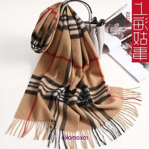 Designer Luxury Bur Home sciarpe in vendita Shanghai Story 100 Sciarpa in lana da donna 2023 New Versatile Camel Plaid Cashmere Premium Feel