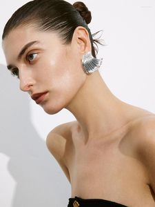 Orecchini a bottone Freetry Fashion Sea Wave Shell per le donne Personalità Colore argento Metallo Twisted Big Statement Jewelry