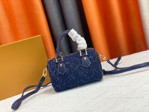 Fashion Tote Damen-Umhängetasche. Dies ist die perfekte Mini-Version des Prototyps der S-Handtasche mit Kissendesigner, um den Lippenstift aufzubewahren