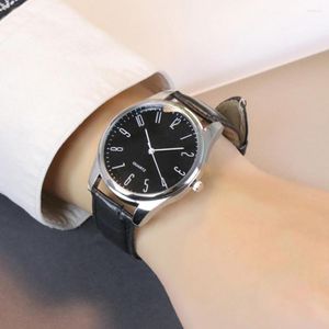 腕時計ファッションメンズウォッチカジュアルビジネスクォーツ時計シンプルなレザーストラップスポーツクロノグラフメンズ腕時計リロイやつ