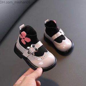 Botlar Sonbahar ve Kış Yeni Prenses Deri Botlar Bebek İlk Yürüyüş Ayakkabıları Bebek Botları Sevimli Çorap ve Ayakkabı Satışları Z230707