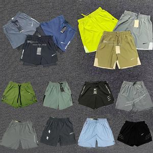 Pantaloncini da uomo pantaloncini firmati in pile tecnico top Pantaloni estivi sottili ad asciugatura rapida Pantaloncini fitness casual larghi Pantaloncini sportivi disponibili in una varietà di stili