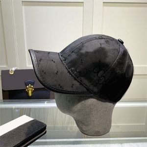 Berretto da donna di moda di lusso con cappello aderente semplicemente a tesa curva con motivo a lettera intera casquette portatile delicato deisnger berretti da baseball da uomo PJ048 B23