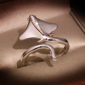 Huitan Punk Rings for Girls Personality Creative Design Открытие кольца Dail Wear Cool Women Accessories Двухцветные украшения