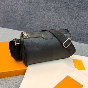 Borse a tracolla da donna di marca 24SS Nuova borsa a tracolla con catena di design di nicchia alla moda di grande capacità borsa a cilindro da donna popolare