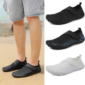 Vandringsskor Dykning Sneaker Halkfri simning Strand Aqua Skor Andas vandring Vadarskor Slitstarkt utomhusmaterial för sjövandring HKD230706