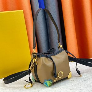 New Bucket Bag String Mini Tote Bag Donna Spalla Borse a tracolla Top Handle Borsa Frizione Portamonete Ciondolo angolo oro Lettera di lusso Stampa Tela Portafogli in pelle