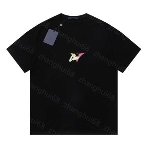 23ssSommer-Männerkleidung, lässiges T-Shirt, Designer-T-Shirt, Rundhalsausschnitt, reine Baumwolle, farbiges Darts-Buchstaben-Druck-Kurzarm-T-Shirt für Männer und Frauen, Herrenkleidung