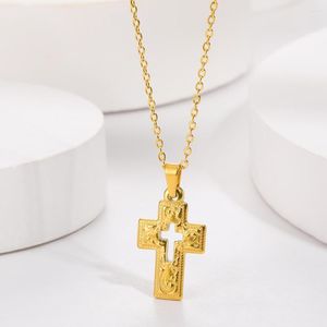 Kedjor Vintage Cross Halsband För Kvinnor Män Kristna Smycken Rostfritt Stål Krucifix Hängen Jesus Tro Tillbehör Bff