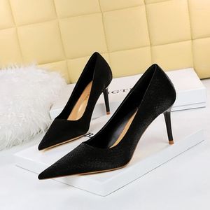 Отсуть туфли Satin Women Pumps 2023 Высокие каблуки мода Stiletto роскошная благородная вечеринка