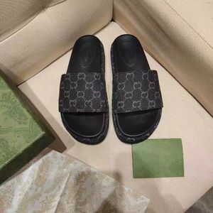 Platform Designer Home Shoes Women Slippers Casual Slides Thick Sole Rubber Slip-on Beach Sandals shoe