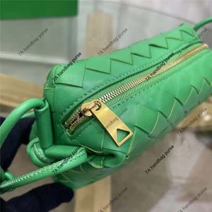 7A Designerväska små vävda handväskor äkta läder av högsta kvalitet lyxmode handväskor 98090 kvällspåsar korsbodi handväska handgjorda crossbody väv axel