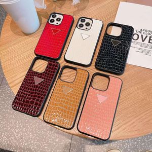 مصمم فو فو التمساح بالهاتف الخلوي لأبل iPhone 15 13 12 Mini 11 Pro Max 7 8 Plus Pu Leather Leather Comple-Body Cell Cell Cover Fundas Coque.