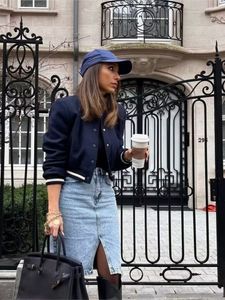 Kadın Ceketleri Kadınlar Koyu Mavi Kırpılmış Beyzbol Ceket Şerit Dikiş Cepleri Düğmelerle Katlar Bahar Bayanlar Sokak Giyim Şık Giysileri 230705