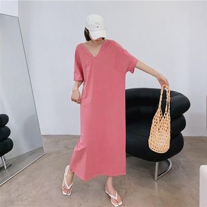 Casual Dresses 2023 Summer Solid Color Tshirt Dress Women V-neck Loose Backless Straight Skirt Fashion Personality Female Midi Robe