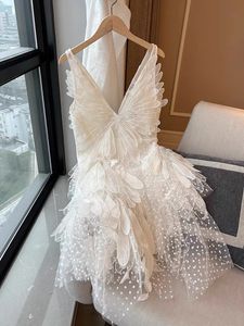 Kadınlar V yaka 3D Tüy kanadı yamalı dantel ince bel asimetrik balo elbisesi smlxl