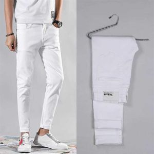 2021 Nya Stretch Skinny Jeans för män Mode Casual Slim Fit Jeansbyxor Blå Svart Vit Himmelsblå Byxor Herrmärkeskläder X0621237G