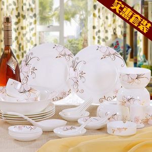 Conjunto de tigelas Pratos coreanos práticos de cerâmica Jingdezhen Bone China Utensílios de mesa para micro-ondas dourado