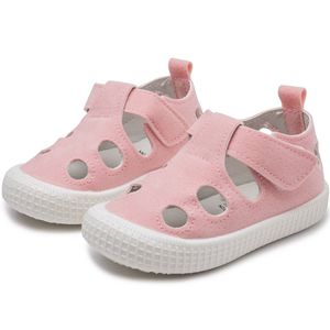 Sandálias infantis sandálias de verão meninos meninos cênicos cênicos de crianças respiráveis sapatos esportivos fechados de pé de bebe bebê sândalias de praia csh1374 230705