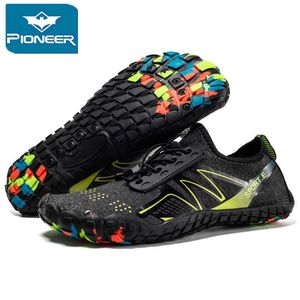 Calçado para caminhada 2020 Aqua Shoes Descalço Five Finger Shoes Summer Water Shoes for Men Outdoor Lightweight Fitness Sports Tennis For Kids HKD230706