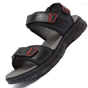 Sandały Mężczyźni 835 Letnie buty swobodne skóra na plaży Super Light Roman Size 46 Kobieta