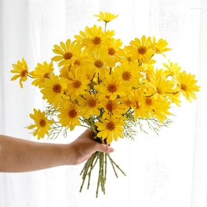 Decorative Flowers 6Pcs Artificial Daisy Plastic Faux Fake Flower Silk Party Wedding Home Decor