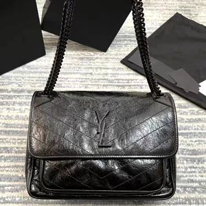 Luxurys Designer Messenger Çanta Gümüş Orijinal Deri Crossbody Çanta Kadın Niki Erkekler Omuz Kayışları ile Lady Moda Seyahat Çantası Orta Zincir Debriyaj Çanta