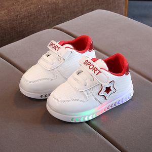 Sneakers baby ledskor för pojkar modesneakers flickor bekväma sport upplysta skor barn andas casual mesh sko med lätt sula 230705