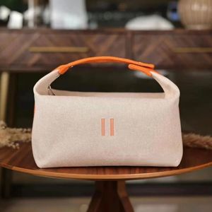 Luxury Designer classic wash cosmetic makeup bags Womens 2 sizes summer Totes handbag toiletry Clutch Bag mens Fashion storage Canvas Cross Body Beach Shoulder Bags