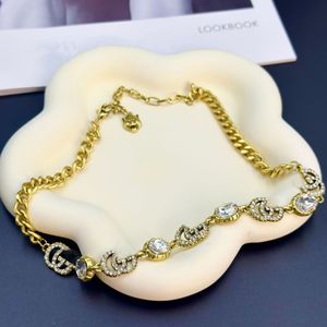 Pearl Necklace Women Pearl Neckores smyckesdesigner Necklace Fashion Märke Pearl Charms Heart Love Necklace 686