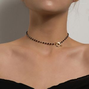 Collane con ciondolo Collana di lusso di moda donna Collana di perle di cristallo nero Catena di perle di vetro Girocollo Fiore Lariat Collare di chiusura Gioielli Fascino del partito 2023