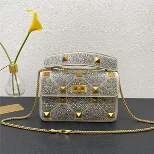 レトロ真鍮女性のクリスタルバッグブランドミニハンドバッグリベットチェーンレザーバッグ